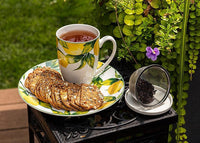 ABB - 12oz Covered Mug With Strainer: Lemon Tree
